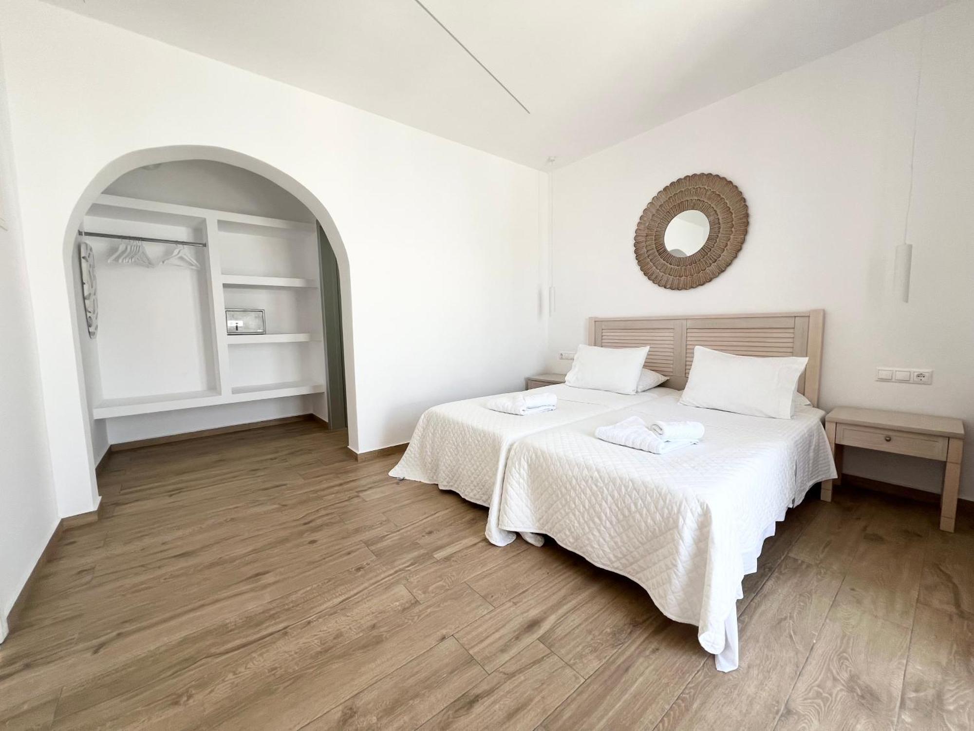 Cyclades Blue Aparthotel Ornos  Exterior foto