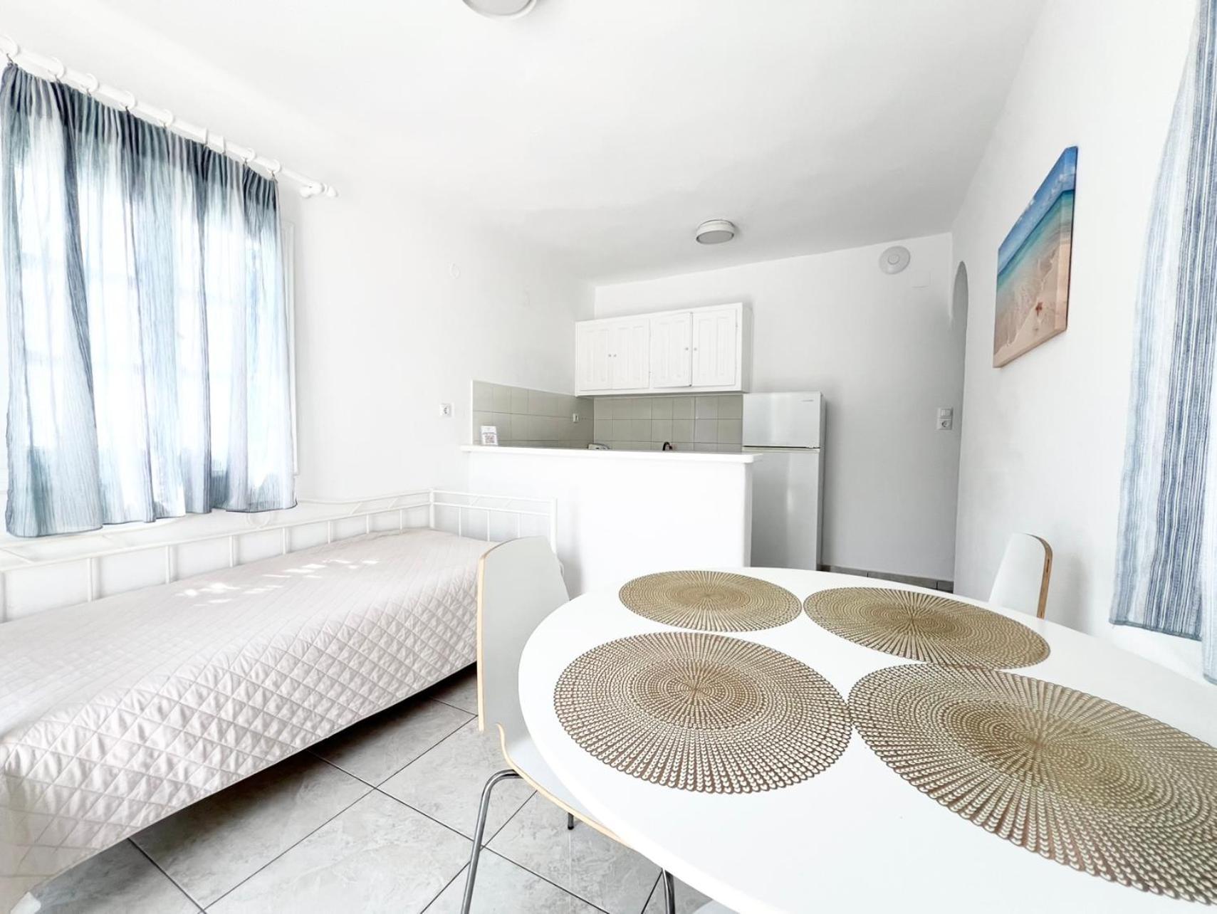 Cyclades Blue Aparthotel Ornos  Exterior foto